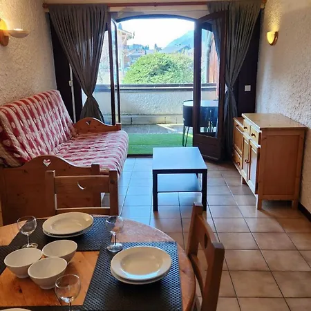 1 Bed With Balconies