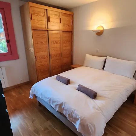 1 Bed With Balconies